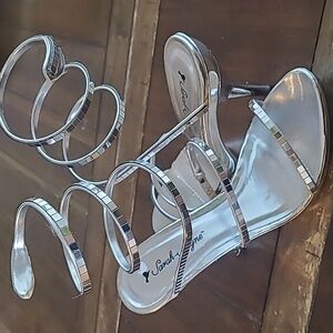 Sarah-Jayne silver wrap Stilleto heels size 8.5